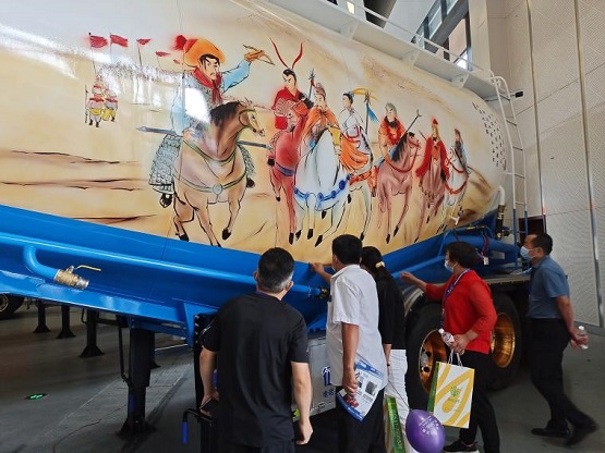 第十七屆中國（梁山）專用汽車展，輪胎接地氣、涂料更精彩