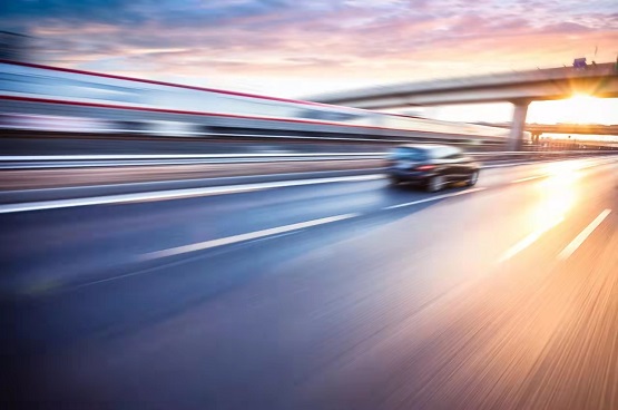 2021年10月，歐盟乘用車和商用車新車注冊量連續(xù)第4個月出現(xiàn)下滑，同比分別下降30.3%和16.4%。