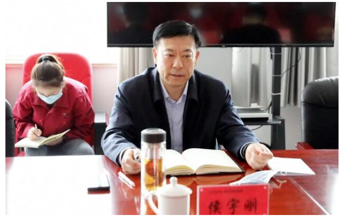 要強(qiáng)化資金管控，在資金融資模式、方式方法上尋求新突破，提高企業(yè)融資能力。  要高度重視疫情防控，嚴(yán)格落實防控措施，全力筑牢企業(yè)安全屏障。