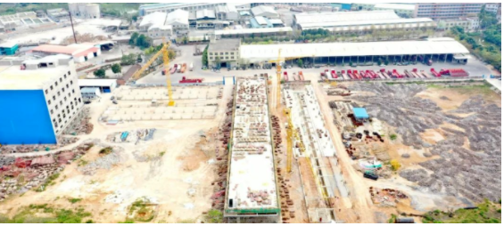 位于廣東省高州市金墩工業(yè)園的飛碟輪胎廠整體搬遷項(xiàng)目，按照項(xiàng)目進(jìn)度建設(shè)正酣。