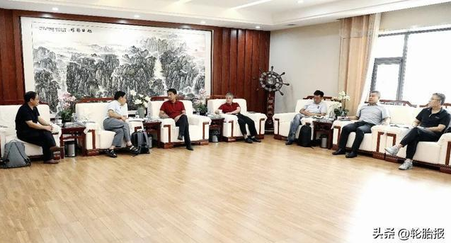 陜西延長石油集團橡膠有限公司客人到豐源輪胎公司參觀交流 陜西延長石油集團橡膠有限公司客人到豐源輪胎公司參觀交流