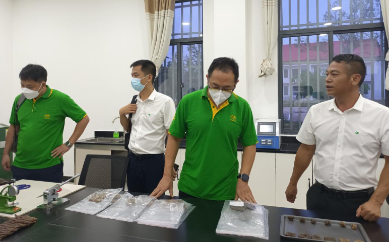 云墾云橡公司與廣墾橡膠集團(tuán)座談 云墾云橡公司與廣墾橡膠集團(tuán)座談