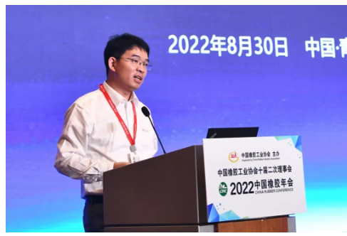 　軟控副總裁劉峰主持了發(fā)布會。