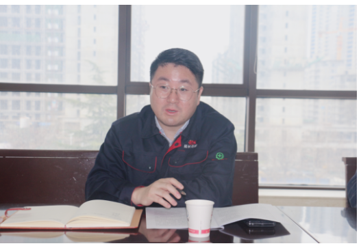 聽取匯報后，張航偉與大家進行了交流探討，對下一步工作提出指導意見