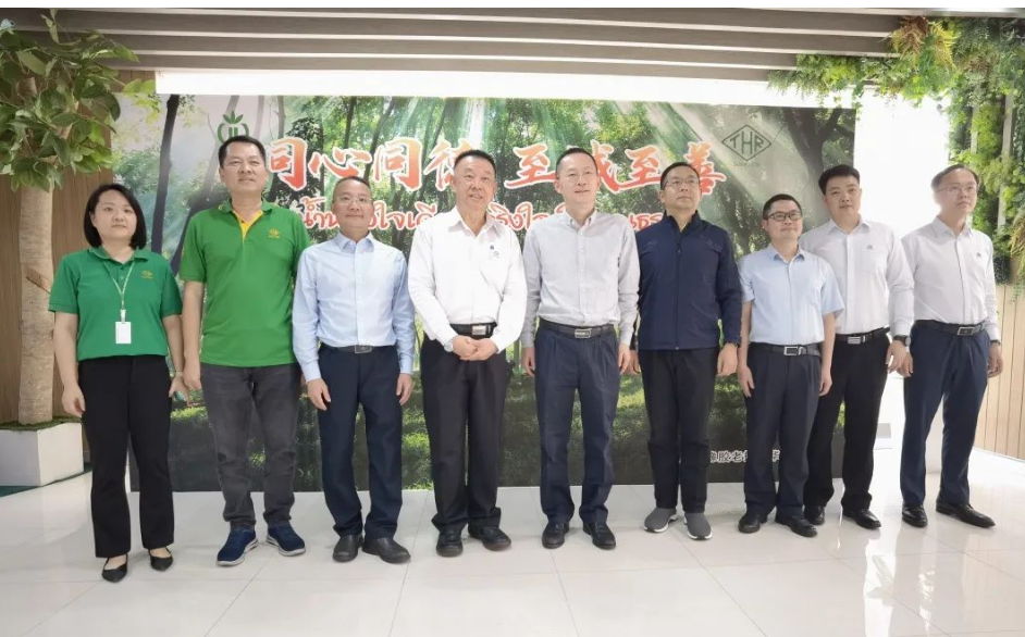 廣東省農(nóng)墾集團(tuán)公司黨委書記、董事長(局長)馮彤率隊(duì)赴泰國、老撾、柬埔寨考察廣墾橡膠集團(tuán)海外企業(yè)開展調(diào)查研究。