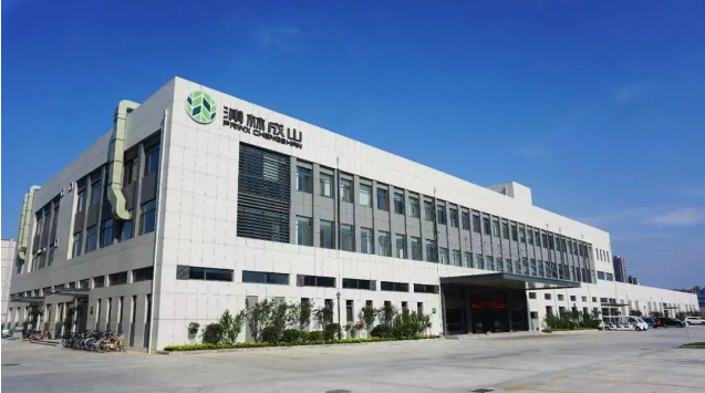 浦林成山公司發(fā)布了其半年報，披露了一系列令人振奮的成績和未來計劃。該公司計劃在2023年下半年啟動泰國輪胎生產(chǎn)基地三期項目，該項目旨在年產(chǎn)200萬條半鋼子午線輪胎。